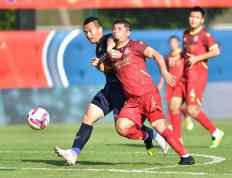 九游体育- 燕山暴熊队对阵岭南雪豹队，跆拳道半决赛爆冷，门将神扑救主——快速转换撕裂防线