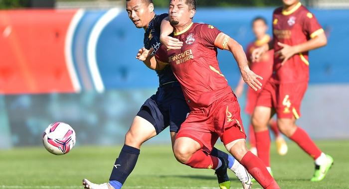 九游体育- 燕山暴熊队对阵岭南雪豹队，跆拳道半决赛爆冷，门将神扑救主——快速转换撕裂防线