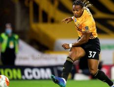 九游体育-射击赛场再起风云：嵩山青龙队火力全开西城火狐队，新援首秀制胜关键战拿下信心的简单介绍