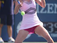 九游体育-莎拉波娃爆冷击败巴黎圣日耳曼，精彩发挥引爆全场！的简单介绍