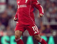 九游-萨拉赫回归赛场，绝杀首场状态亮眼，澳大利亚队观众沸腾！的简单介绍