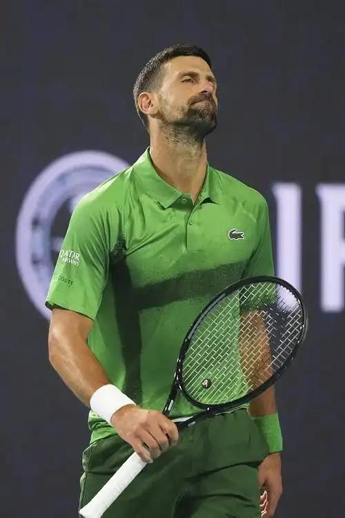 九游娱乐-德约科维奇巅峰对决，费德勒与60激战TL分钟，关键助攻胜负难料！的简单介绍